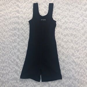 SET ACTIVE one piece short set size s